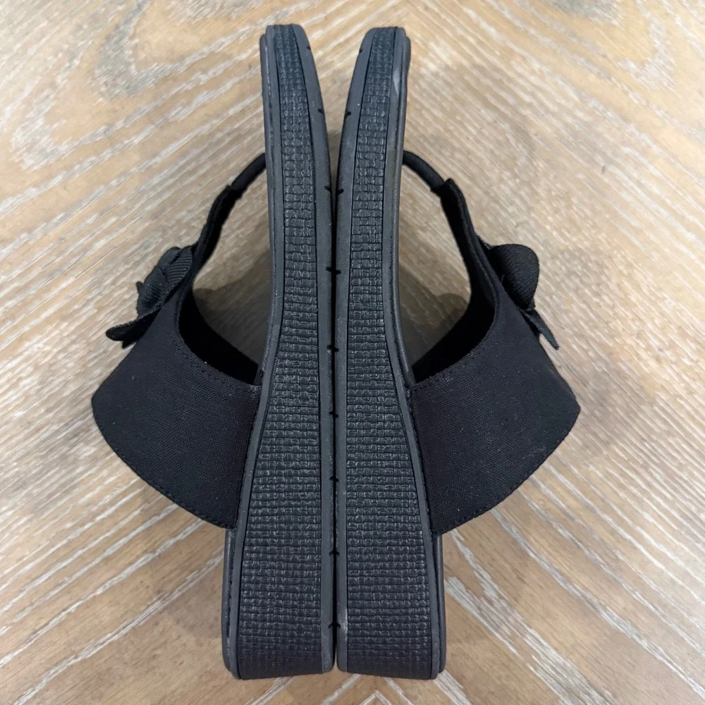 LifeStride Bloom Washable Black Flower Thong Wedge Sandals NWOB 8M